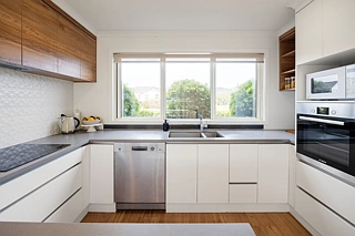 2 Mccorquindale Drive, Flagstaff, Hamilton