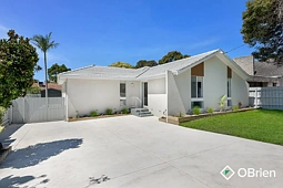 13 Golf Links Road, Frankston