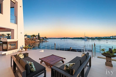 Paradise Point 4 Slaapkamer Nothing Between You and Breathtaking Water Views