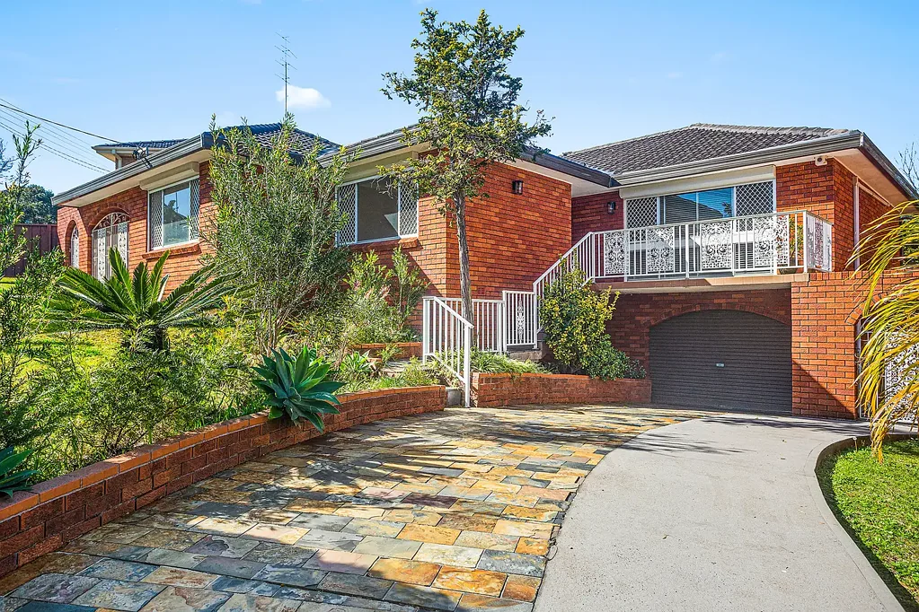 Figtree 5Kwarto Spacious Family Home in a Sought-After Figtree Location