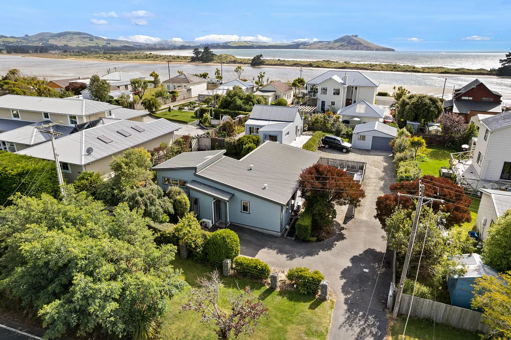 Karitane 2房  Prominent Living, Perfect Location