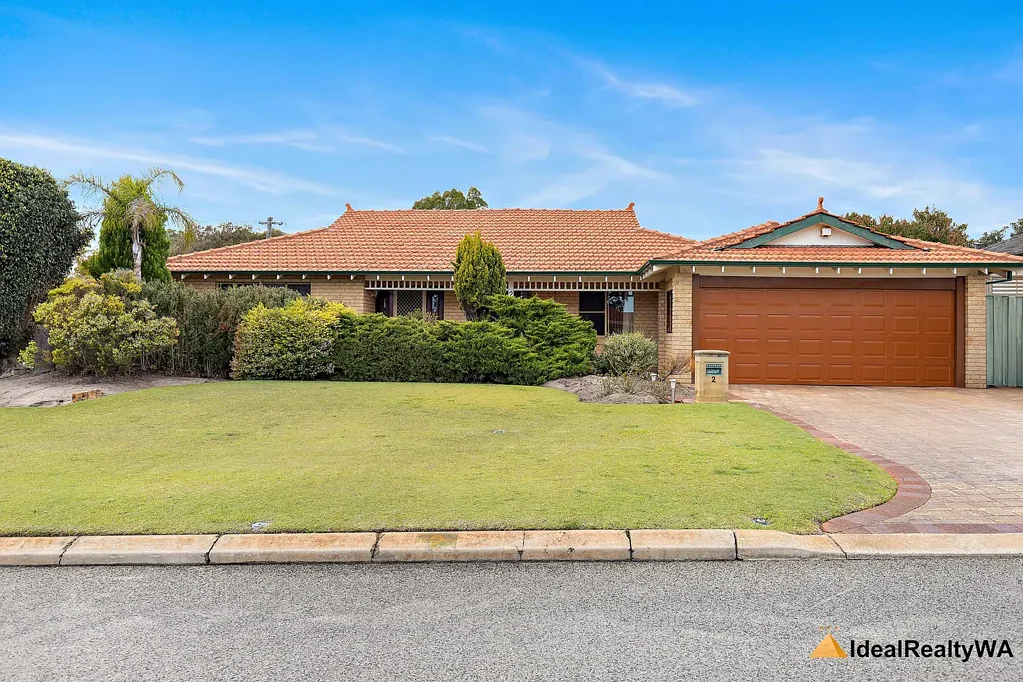 Willetton 4ਬੈੱਡਰੂਮ A Much-Loved Family Home in a Prime Willetton Corner Location