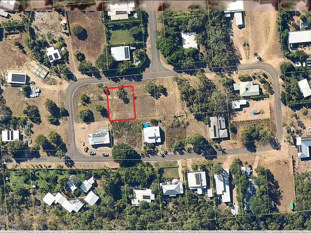 Horseshoe Bay 720m2 land in established area