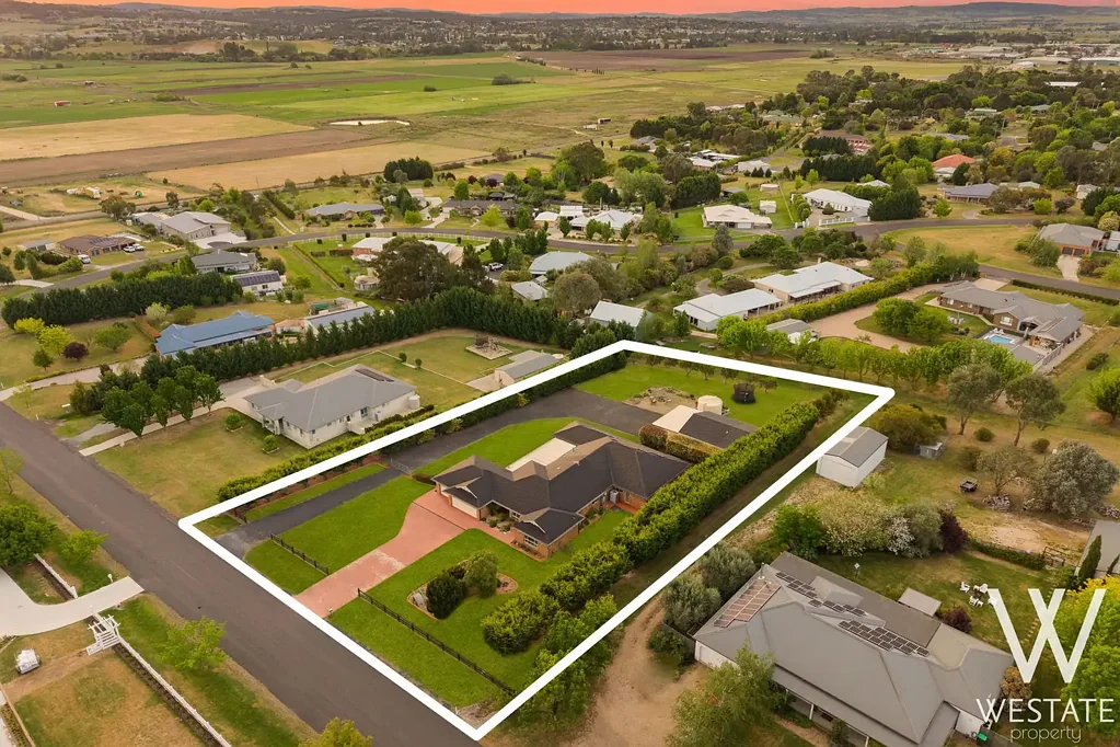 White Rock 7Kwarto PRESTIGIOUS LIVING IN BATHURST'S PREMIER ESTATE