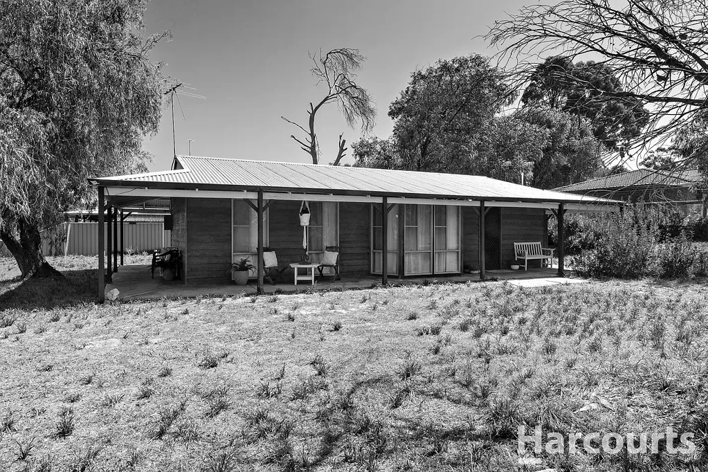 2 Fairway Terrace, Preston Beach, WA 6215