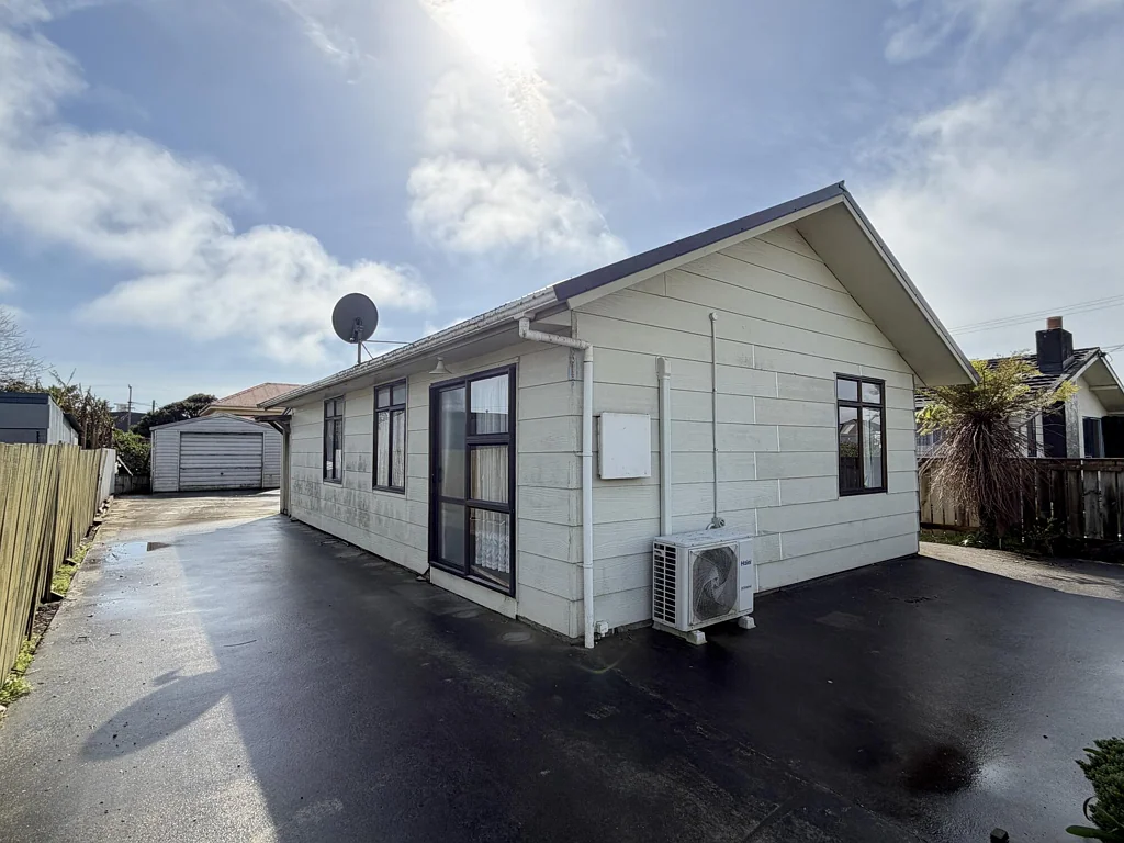 Westport 2कमरा Handy Home with Hobby Room and Garage