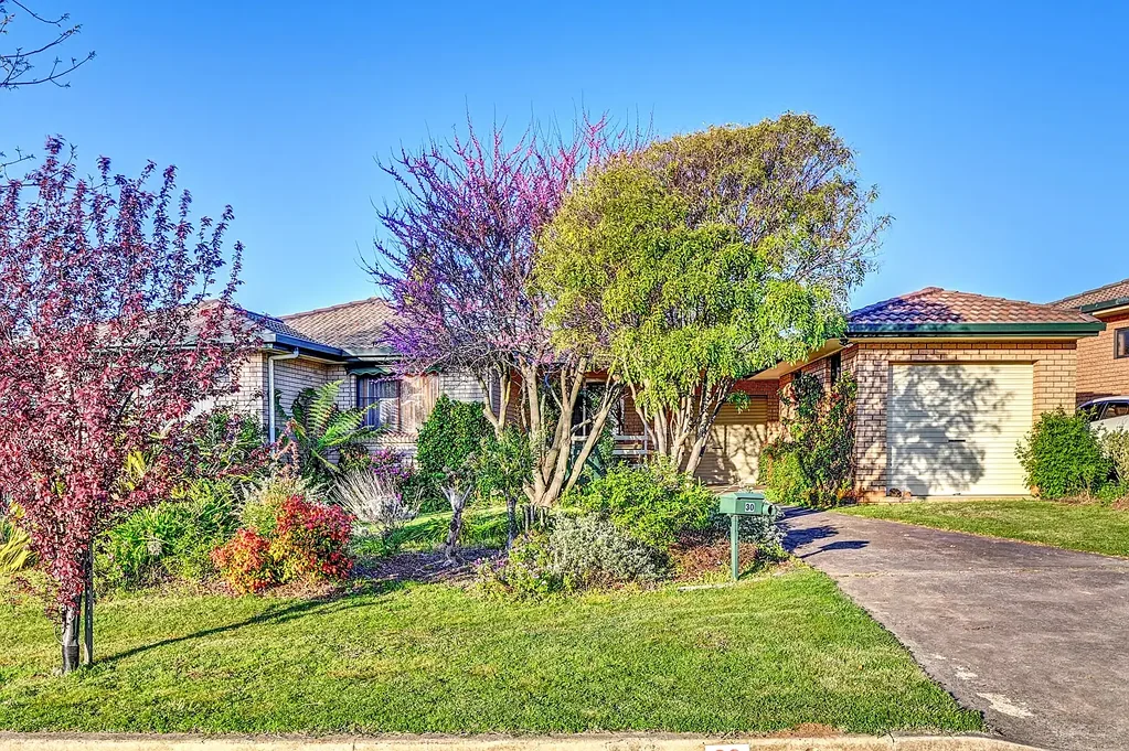 30 Courallie Drive, Orange, NSW 2800