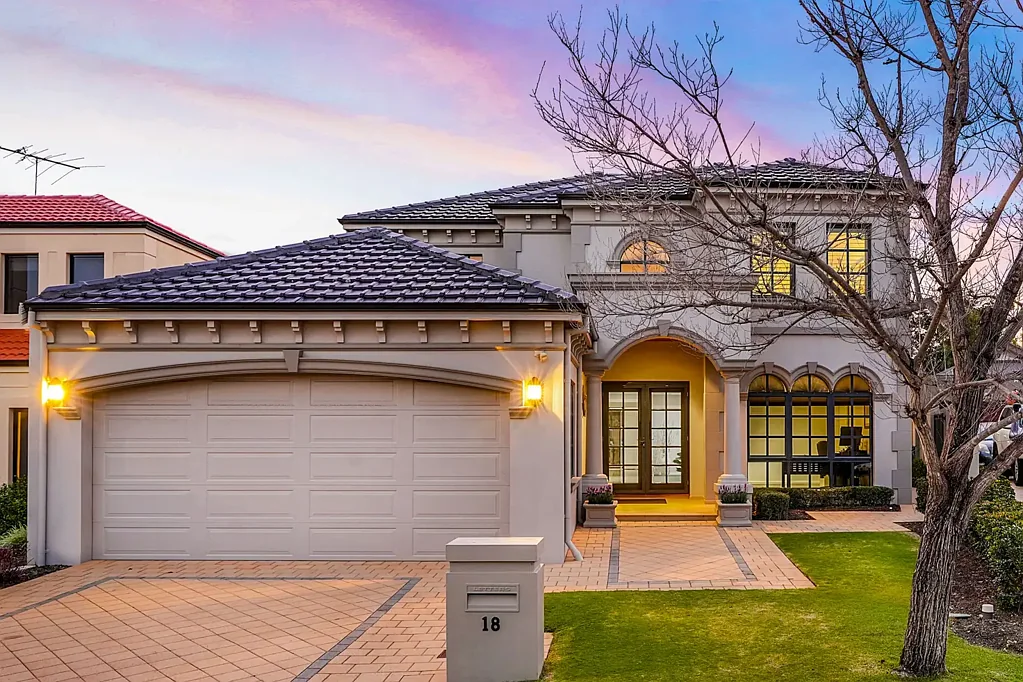 Duncraig 4ਬੈੱਡਰੂਮ Prestigious Living in Carine Glades Estate