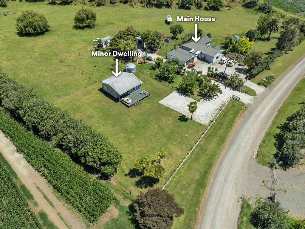 Helensville 5部屋 Two Homes + 6 Acres of Lifestyle Living