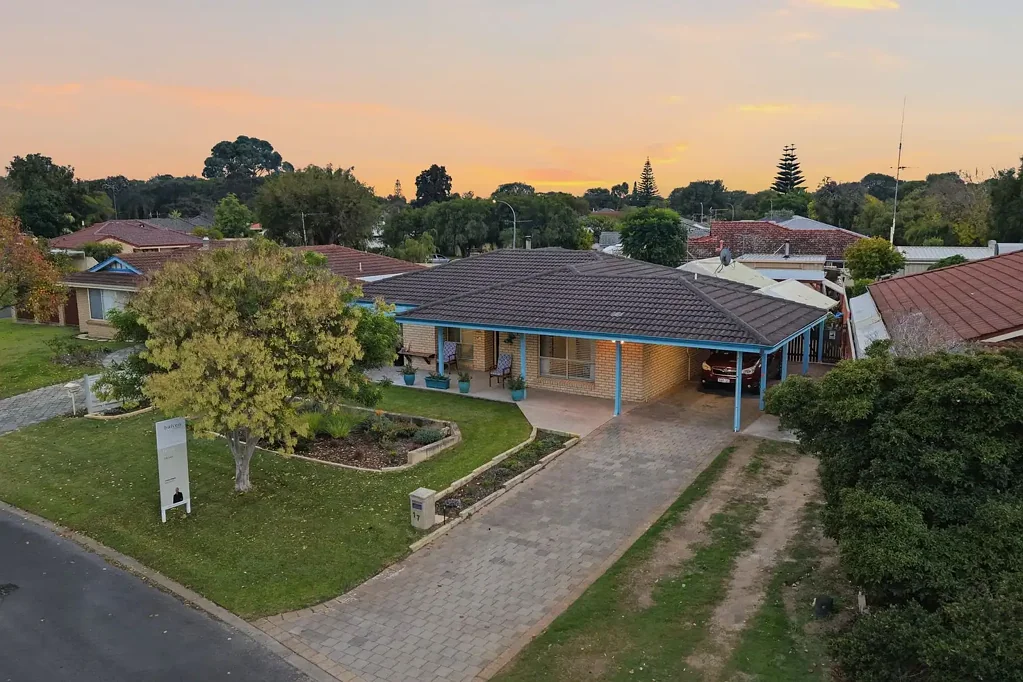 17 BLACK SWAN DRIVE, West Busselton, WA 6280