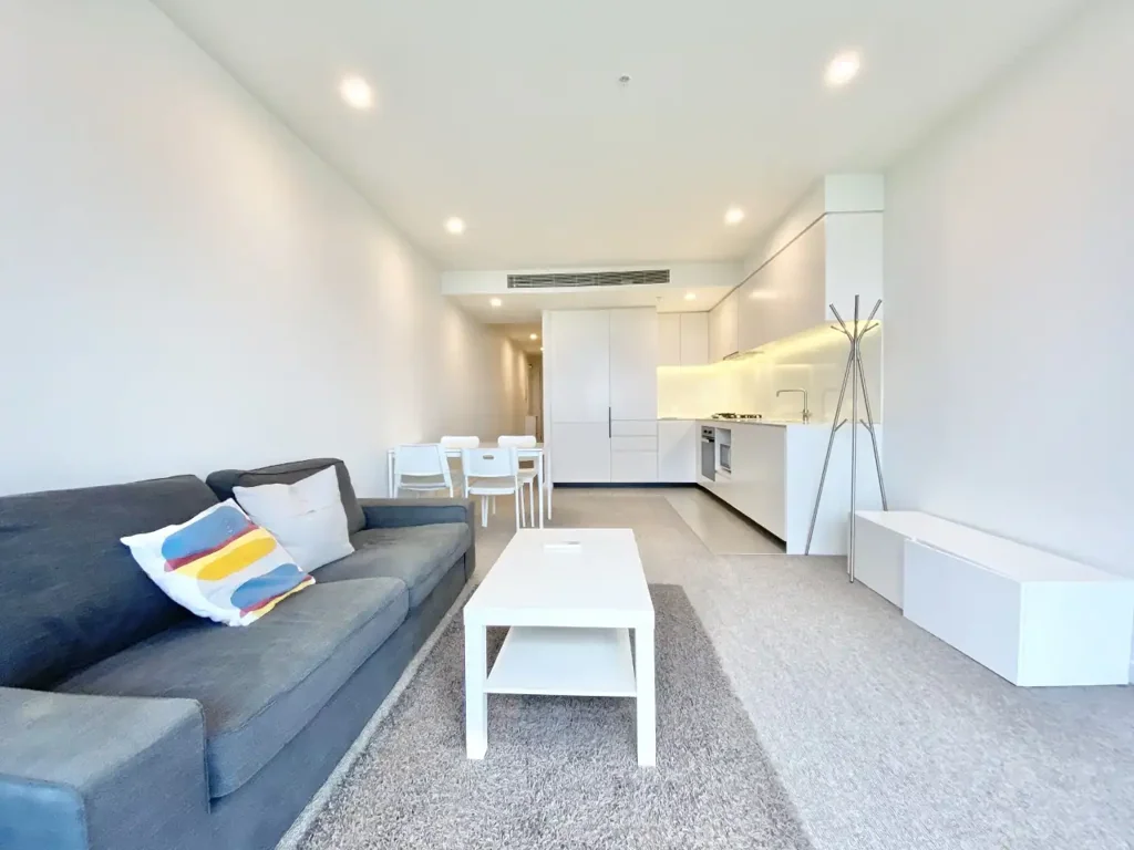 Spacious & Stylish Furnished Apartment in the Iconic Royal Elizabeth