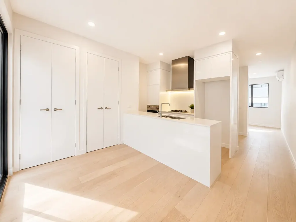 For Lease - Modern and Luxurious 4 Bedroom Townhouse in Alphington