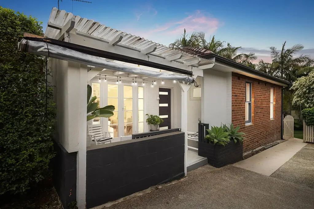24 Frenchs Forest Road, Seaforth, NSW 2092
