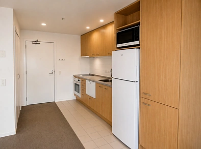 Two Bedrooms & Two Carparks!