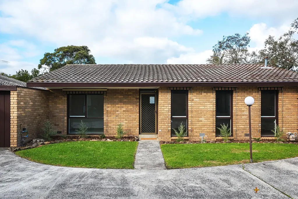 HUGE UNIT | NEWLY RENOVATED | QUIET BLOCK