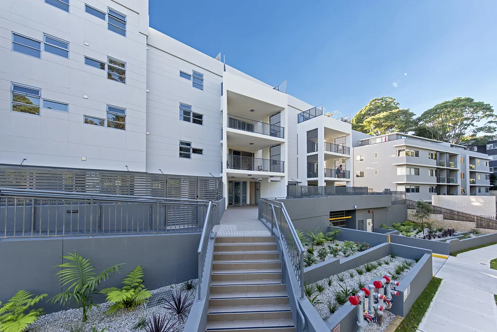 Fully Furnished Contemporary Apartment With Leafy Outlook