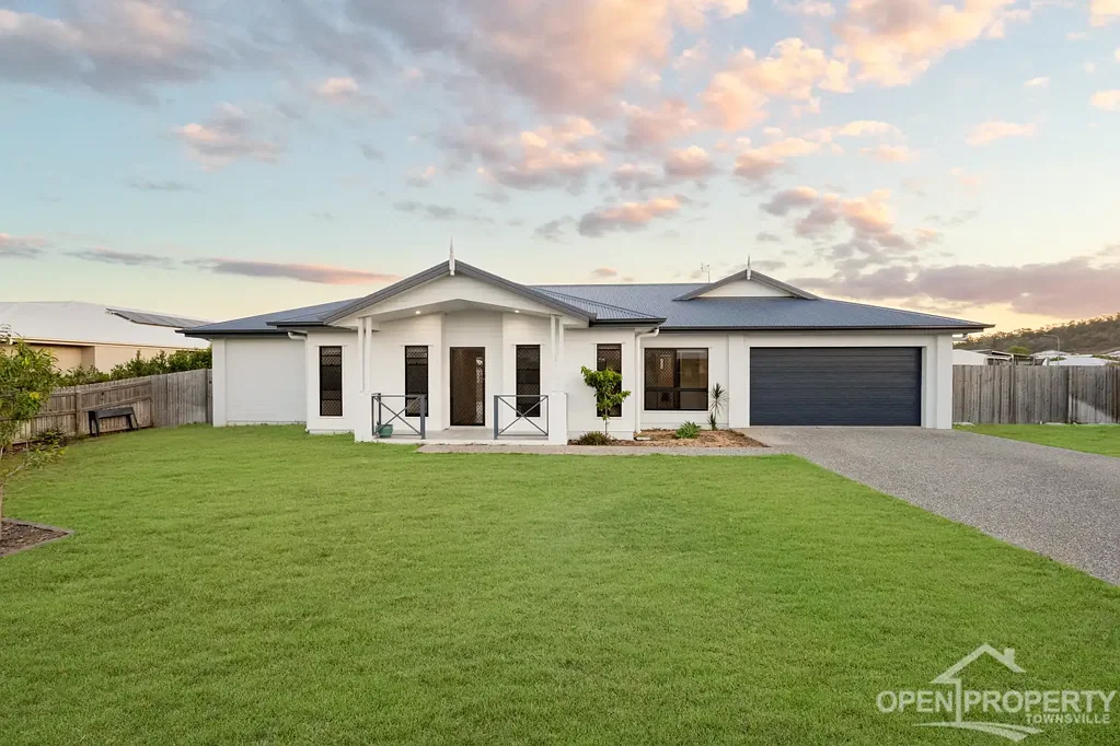 Jensen 4બેડરૂમ MODERN FAMILY LIVING ON HALF AN ACRE IN JENSEN