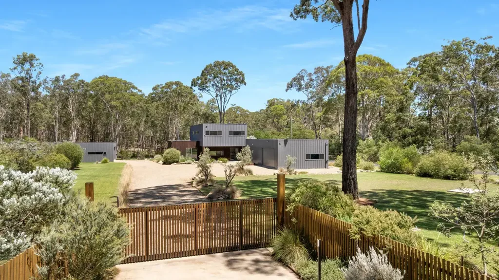 31 Tallais Close, Worrigee, NSW 2540