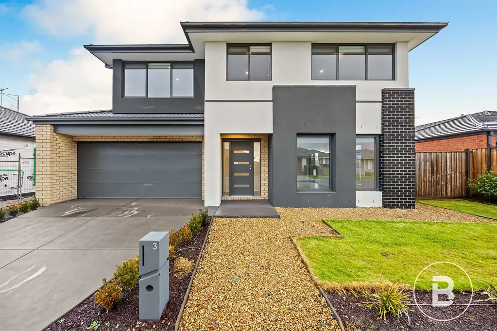 FAMILY HOME IN A GREAT LOCATION!