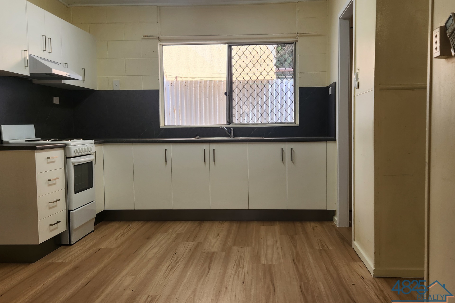 FLAT 3 34 FLYNN ST, MORNINGTON QLD 4825, 0 Schlafzimmer, 0 Badezimmer, Unit