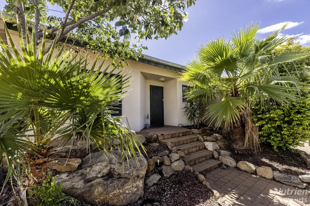 2/34 Larapinta Drive, Araluen, NT 870