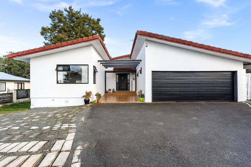 Tikipunga 3chambre Spacious Home + $6K Monthly Income? Yes Please