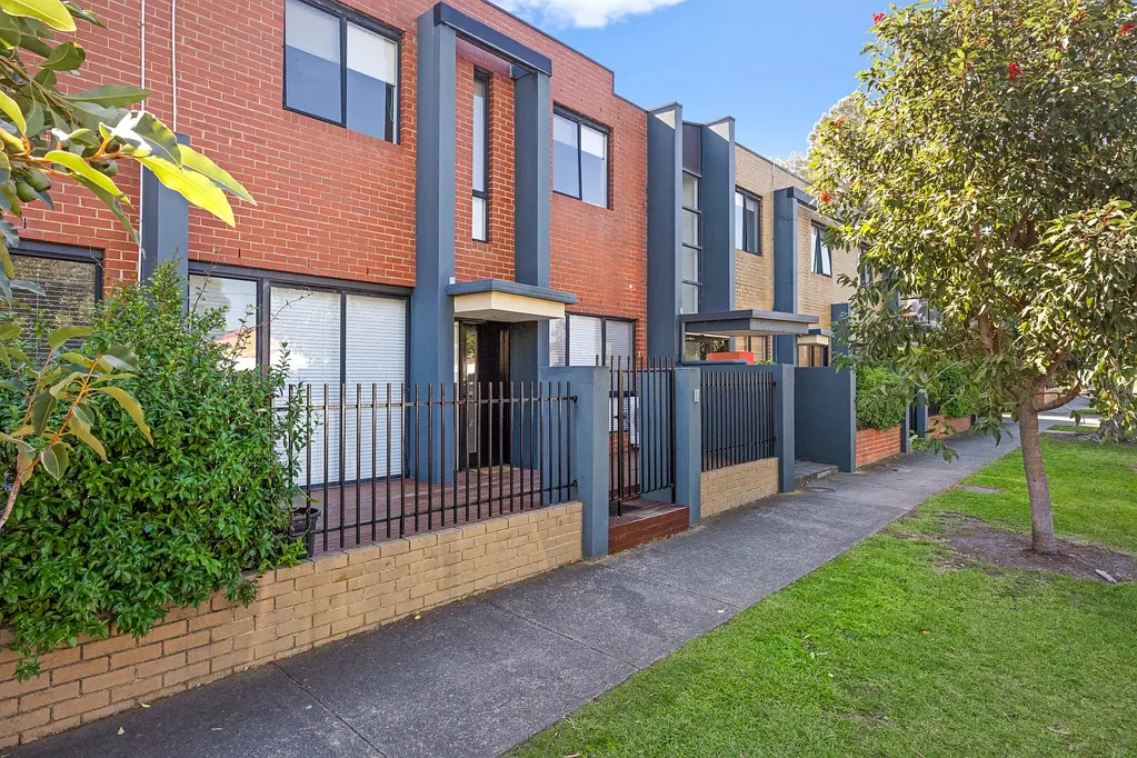 Stylish Beachside Living in the Heart of Black Rock