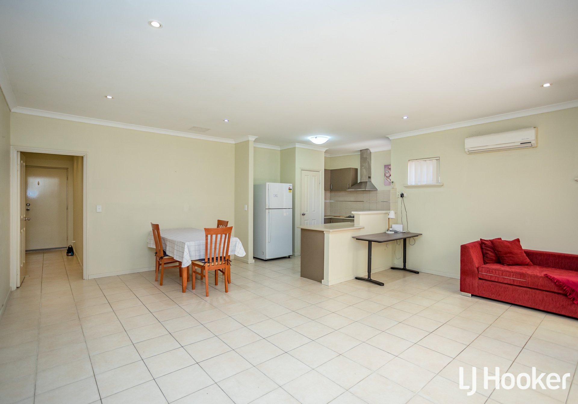 UNIT 4 74 DOROTHY ST, GOSNELLS WA 6110, 0 chambres, 0 salles de bain, House