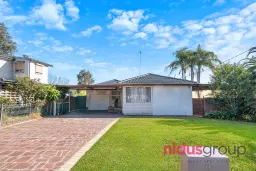 4 SUNDA AVE, Whalan