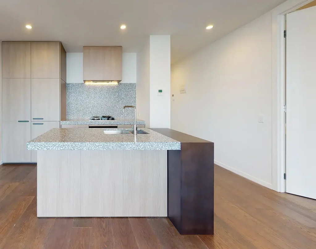 Stylish 2-Bedroom, 2-Bathroom Apartment in Trendy West End