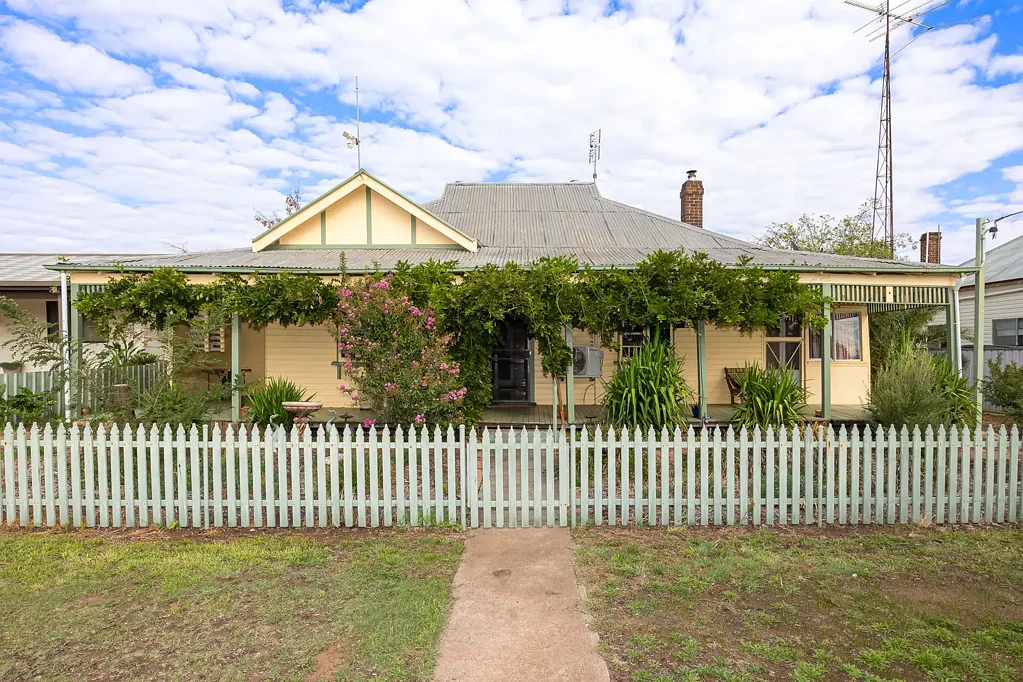 42 De Boos Street, Barmedman, NSW 2668