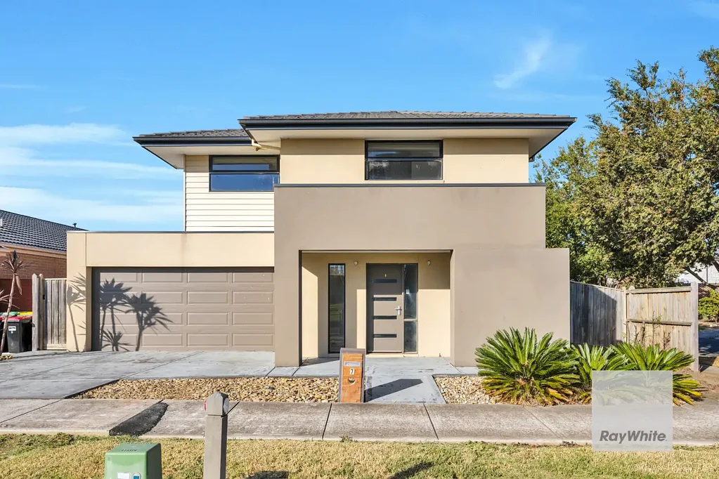 Spacious & Low-Maintenance Living in Fraser Rise