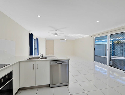 7 Kindt Street, Moore Park Beach, Wide Bay, 2 રૂમ, 2 બાથરૂમ, House