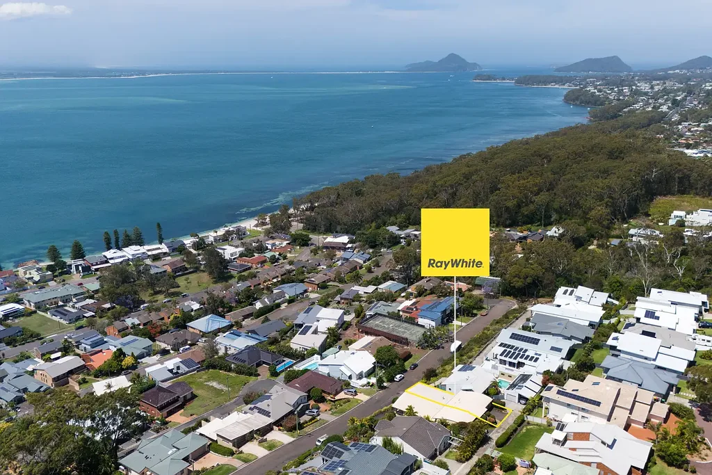 19 Mulubinda Parade, Corlette, NSW 2315