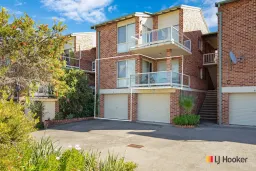 8/2 Sheila Street, Batehaven