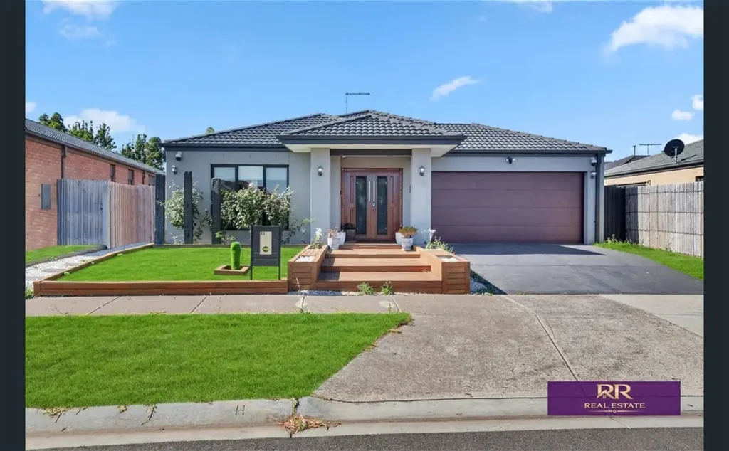 $550pw/4bed- 1 Theatre-room/2bath/2living/2car
