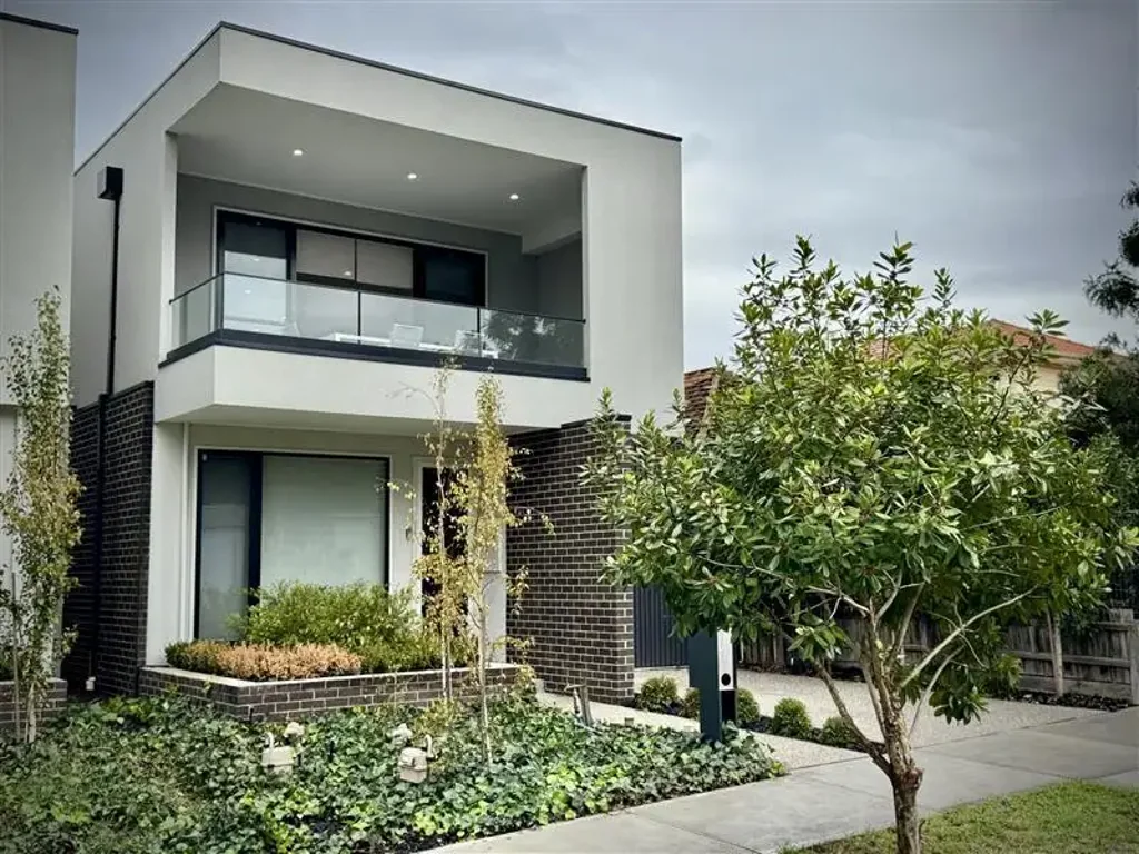 Yarraville 3chambre Luxurious Property Opportunity in Yarraville: Modern, Spacious, and Conveniently Located