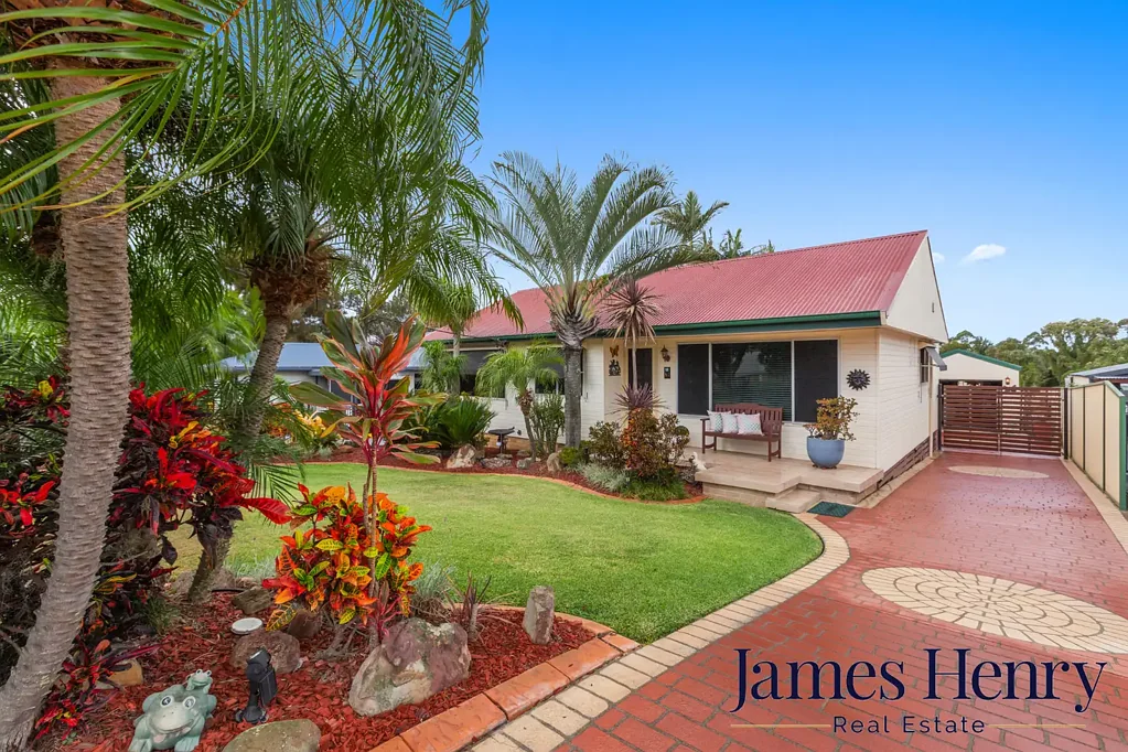 Tarro 3房  🏡 Stylish Family Retreat with Ultimate Outdoor Entertaining - 48 Weingartner Avenue, Tarro🏡