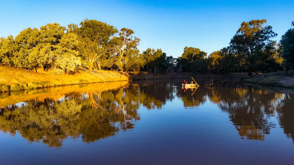 Bourke WATER, LIFESTYLE AND MIXED FARMING ON THE DARLING RIVER