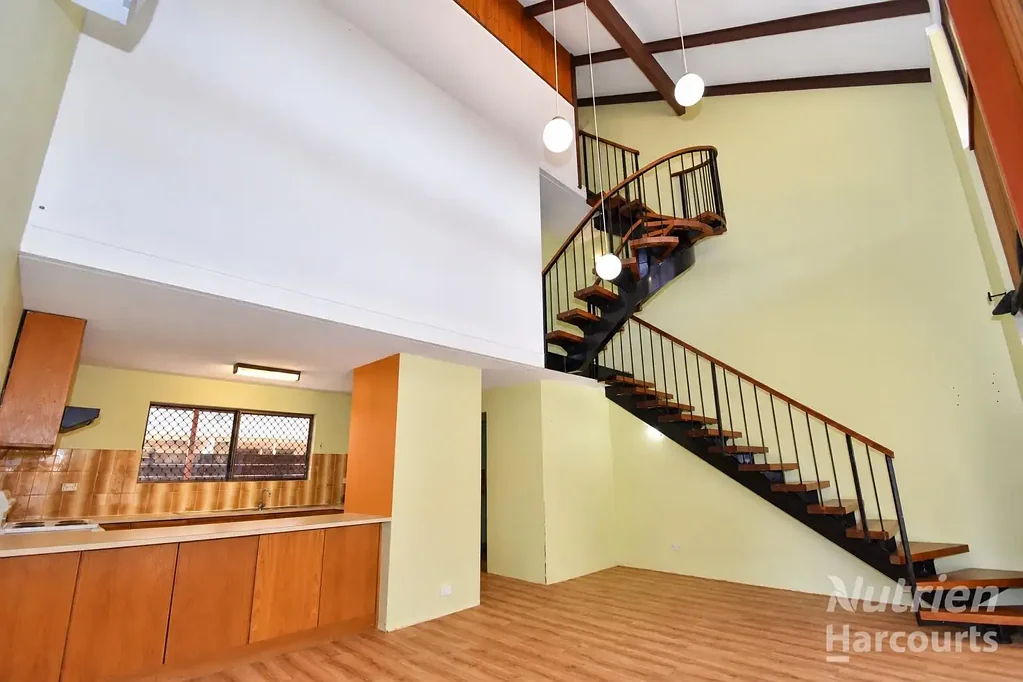 Gillen 2Habitaciones Three Levels of Character in Gillen