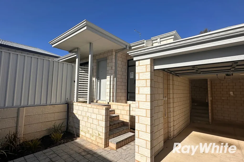 Charming new home close to the train station!