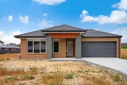 19 Domain Circuit, Ararat