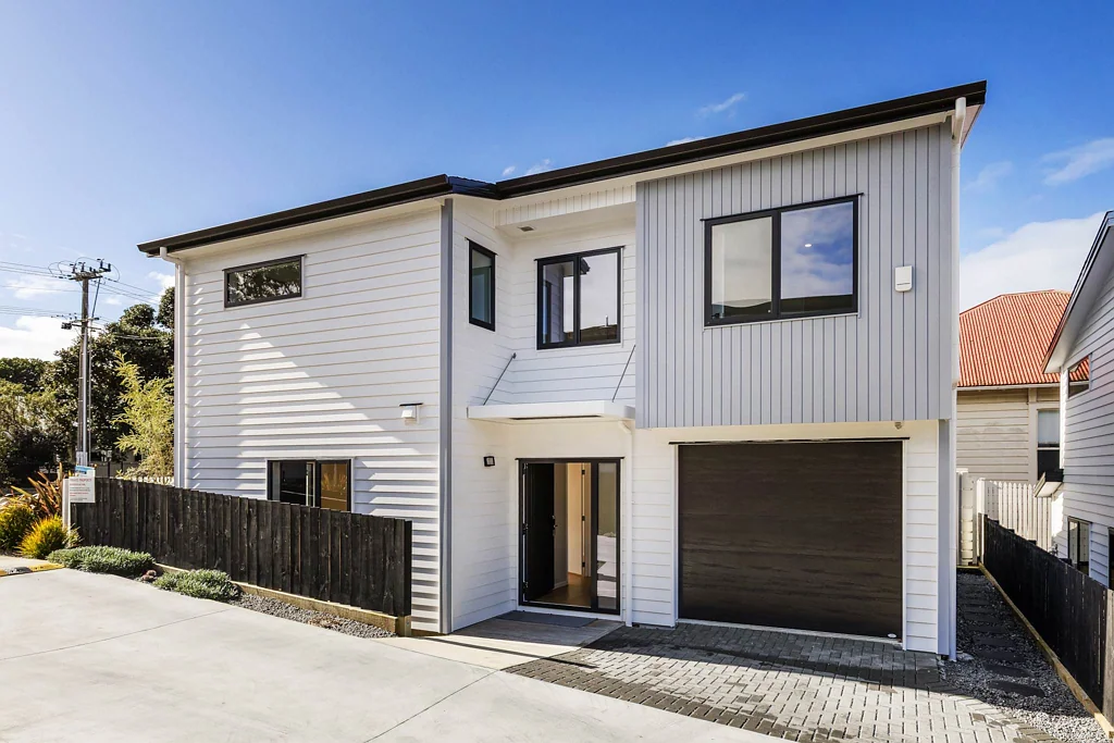 Onehunga 5 Bedroom BRAND NEW AND READY TO IMPRESS