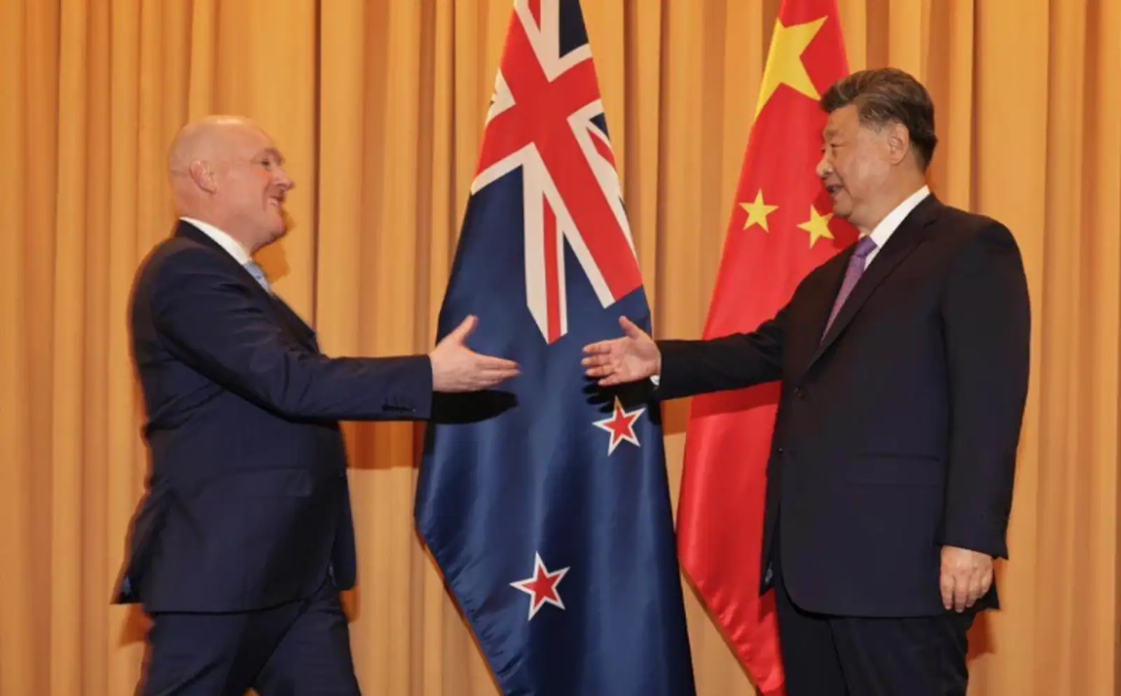 应将中国视作“机遇而非挑战”,新中领导人APEC峰会对谈