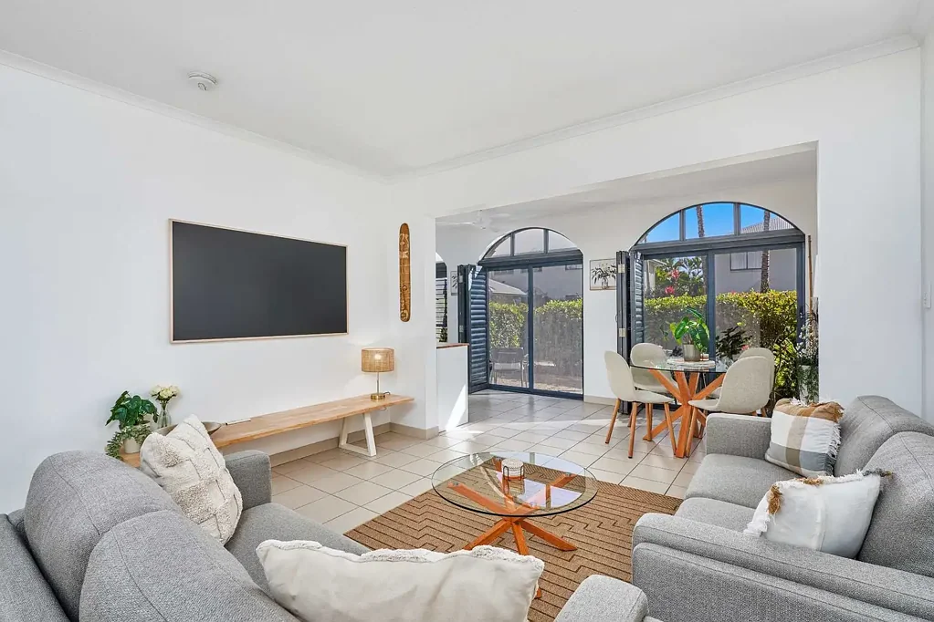 Palm Cove 1房  Freshly renovated ground-floor retreat, tropical living at it's best