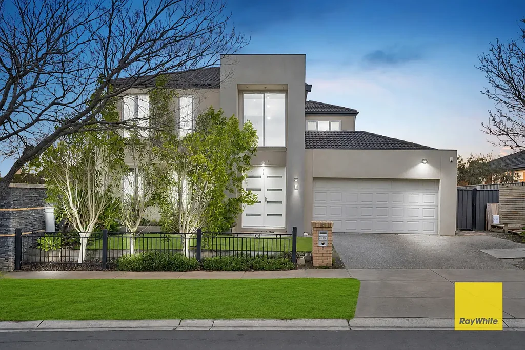 Tarneit 4Moenga A Grand Family Residence Offering Space, Style and Comfort