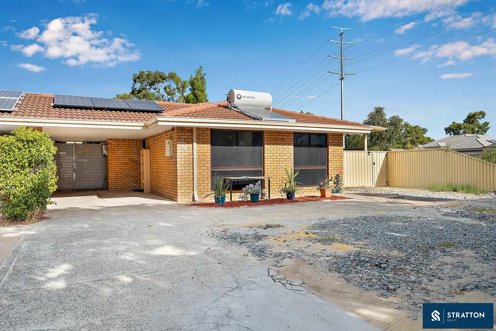 Cannington 4ห้องนอน Flexible Living With Granny Flat & Comfortable Family Appeal!! No Strata Fees!!