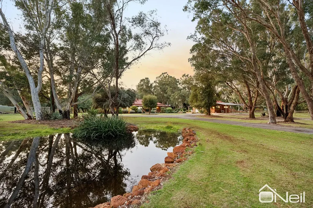 Wungong 5房  DREAMY COUNTRY LIFESTYLE - CENTRALLY LOCATED