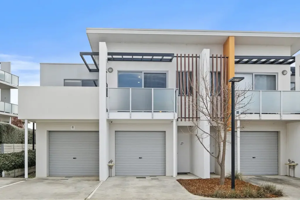 Stylish 1-Bedroom Townhouse Apartment � Rare Opportunity in