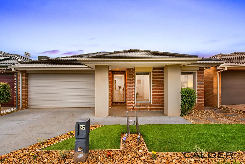 22 Fulham Crescent, Thornhill Park, VIC 3335